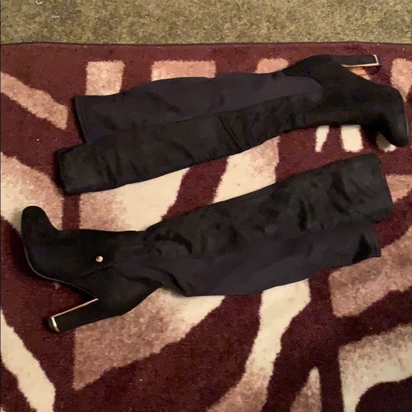 It’s boots - Picture 1 of 6